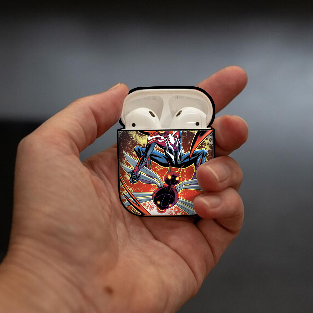 Spider Man スパイダーマン AirPods 第2世代保護ケース ハードシェル ブラック 耐衝撃・防指紋・カラビナ付き