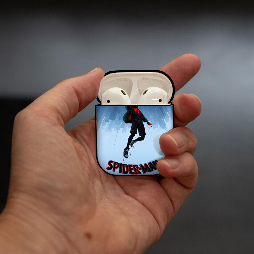 Spider Man スパイダーマン AirPods 第2世代保護ケース ハードシェル ブラック 耐衝撃・防指紋・カラビナ付き