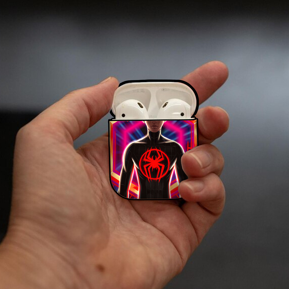 Spider Man スパイダーマン AirPods 第2世代保護ケース ハードシェル ブラック 耐衝撃・防指紋・カラビナ付き