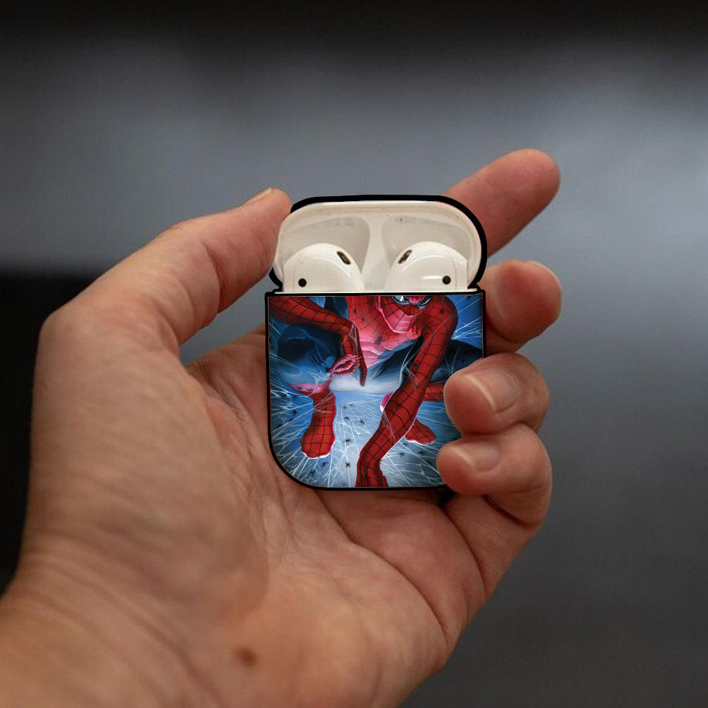 Spider Man スパイダーマン AirPods 第2世代保護ケース ハードシェル ブラック 耐衝撃・防指紋・カラビナ付き