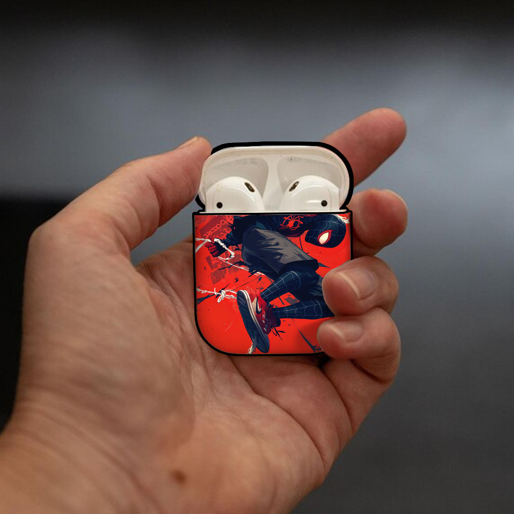 Spider Man スパイダーマン AirPods 第2世代保護ケース ハードシェル ブラック 耐衝撃・防指紋・カラビナ付き