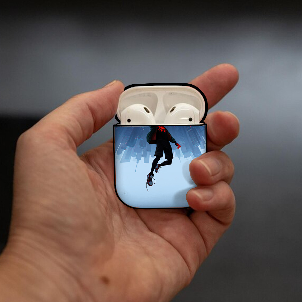 Spider Man スパイダーマン AirPods 第2世代保護ケース ハードシェル ブラック 耐衝撃・防指紋・カラビナ付き