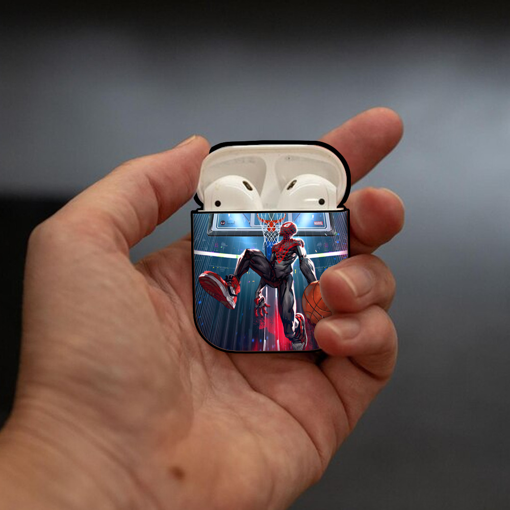 Spider Man スパイダーマン AirPods 第2世代保護ケース ハードシェル ブラック 耐衝撃・防指紋・カラビナ付き
