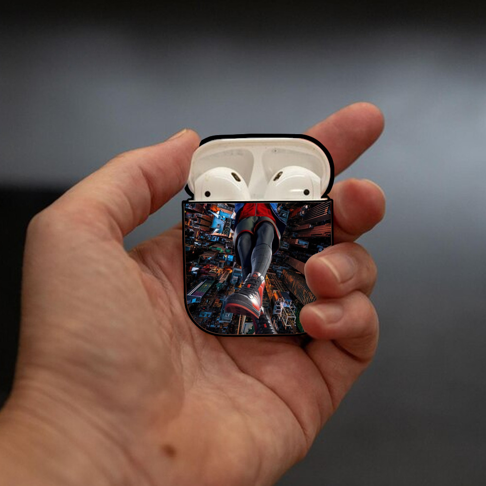 Spider Man スパイダーマン AirPods 第2世代保護ケース ハードシェル ブラック 耐衝撃・防指紋・カラビナ付き