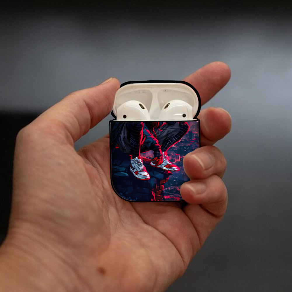 Spider Man スパイダーマン AirPods 第2世代保護ケース ハードシェル ブラック 耐衝撃・防指紋・カラビナ付き