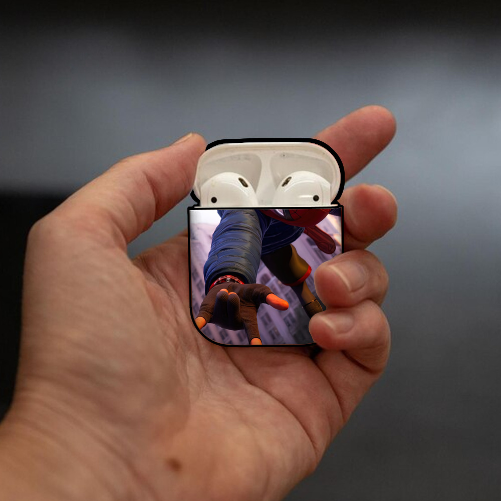Spider Man スパイダーマン AirPods 第2世代保護ケース ハードシェル ブラック 耐衝撃・防指紋・カラビナ付き
