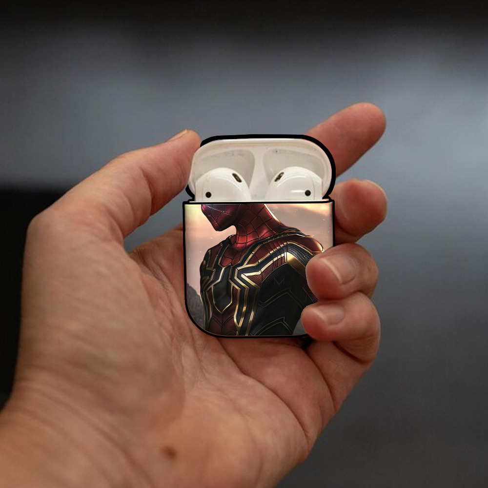 Spider Man スパイダーマン AirPods 第2世代保護ケース ハードシェル ブラック 耐衝撃・防指紋・カラビナ付き