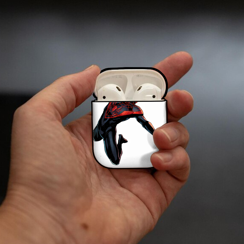 Spider Man スパイダーマン AirPods 第2世代保護ケース ハードシェル ブラック 耐衝撃・防指紋・カラビナ付き