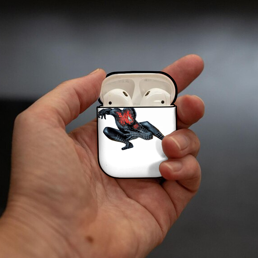 Spider Man スパイダーマン AirPods 第2世代保護ケース ハードシェル ブラック 耐衝撃・防指紋・カラビナ付き