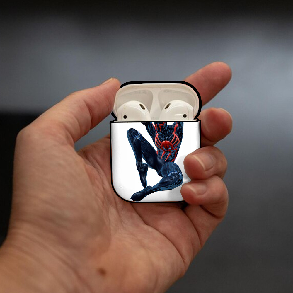 Spider Man スパイダーマン AirPods 第2世代保護ケース ハードシェル ブラック 耐衝撃・防指紋・カラビナ付き