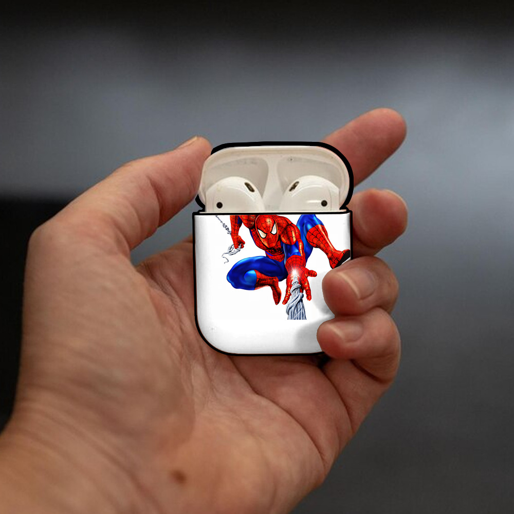 Spider Man スパイダーマン AirPods 第2世代保護ケース ハードシェル ブラック 耐衝撃・防指紋・カラビナ付き