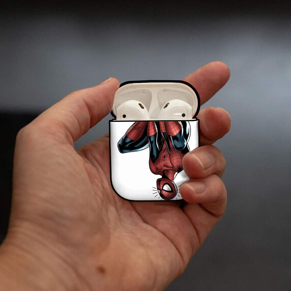 Spider Man スパイダーマン AirPods 第2世代保護ケース ハードシェル ブラック 耐衝撃・防指紋・カラビナ付き