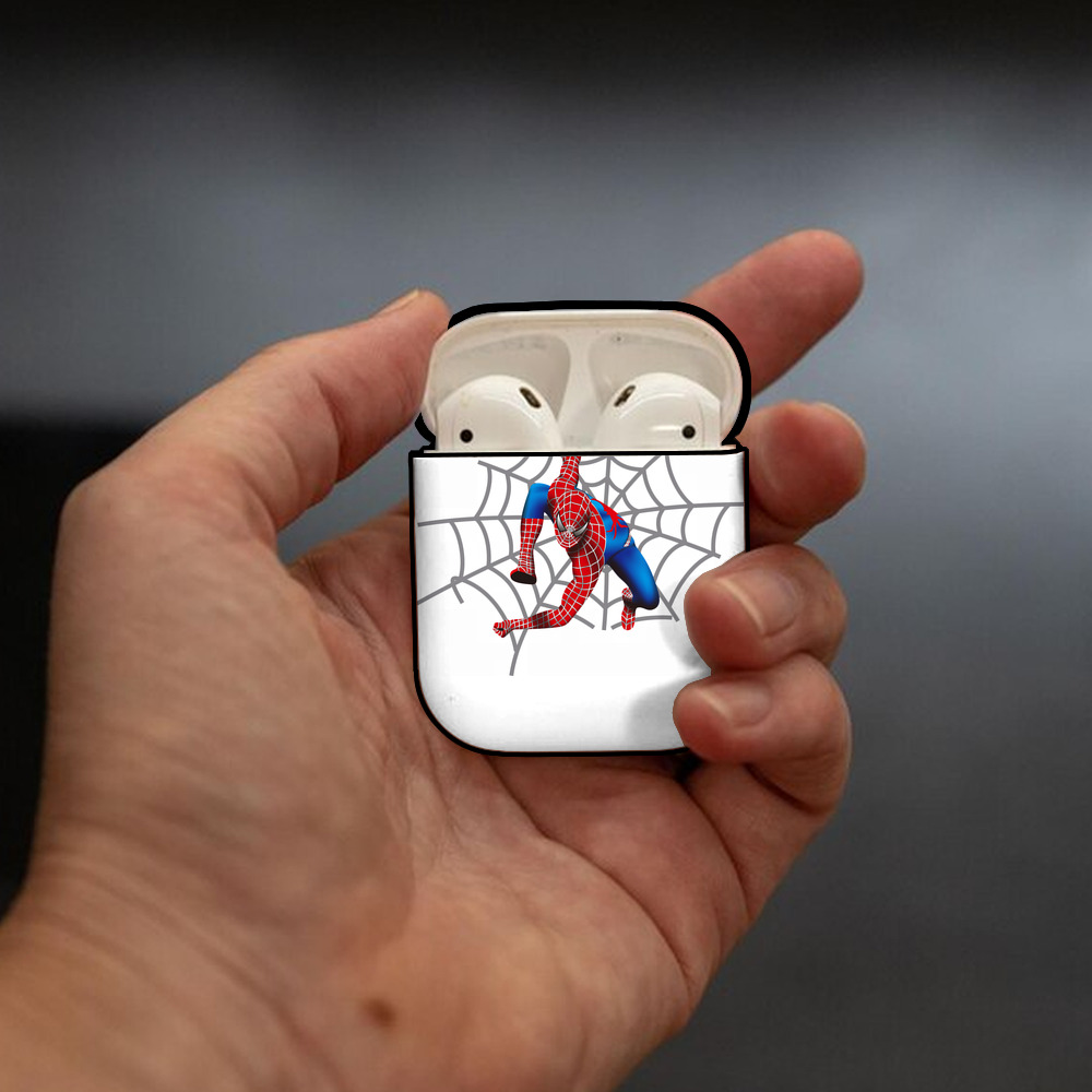Spider Man スパイダーマン AirPods 第2世代保護ケース ハードシェル ブラック 耐衝撃・防指紋・カラビナ付き