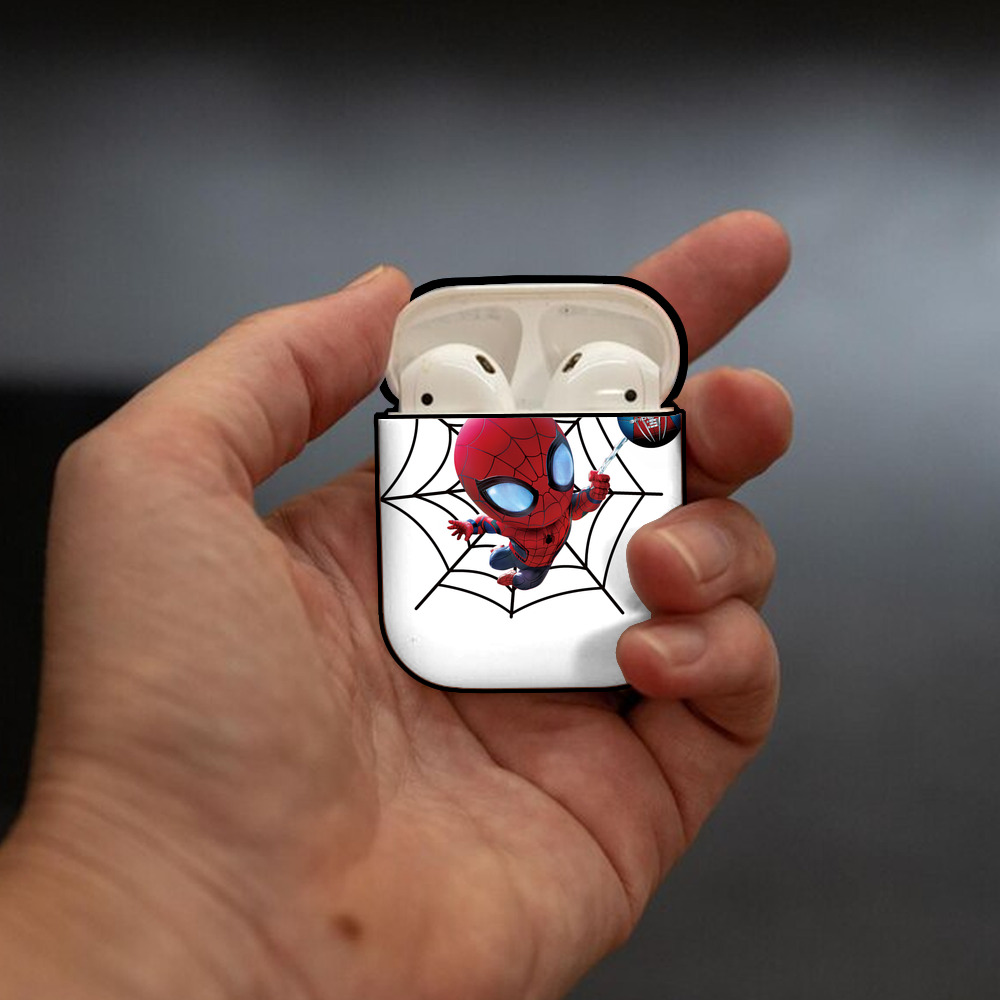 Spider Man スパイダーマン AirPods 第2世代保護ケース ハードシェル ブラック 耐衝撃・防指紋・カラビナ付き