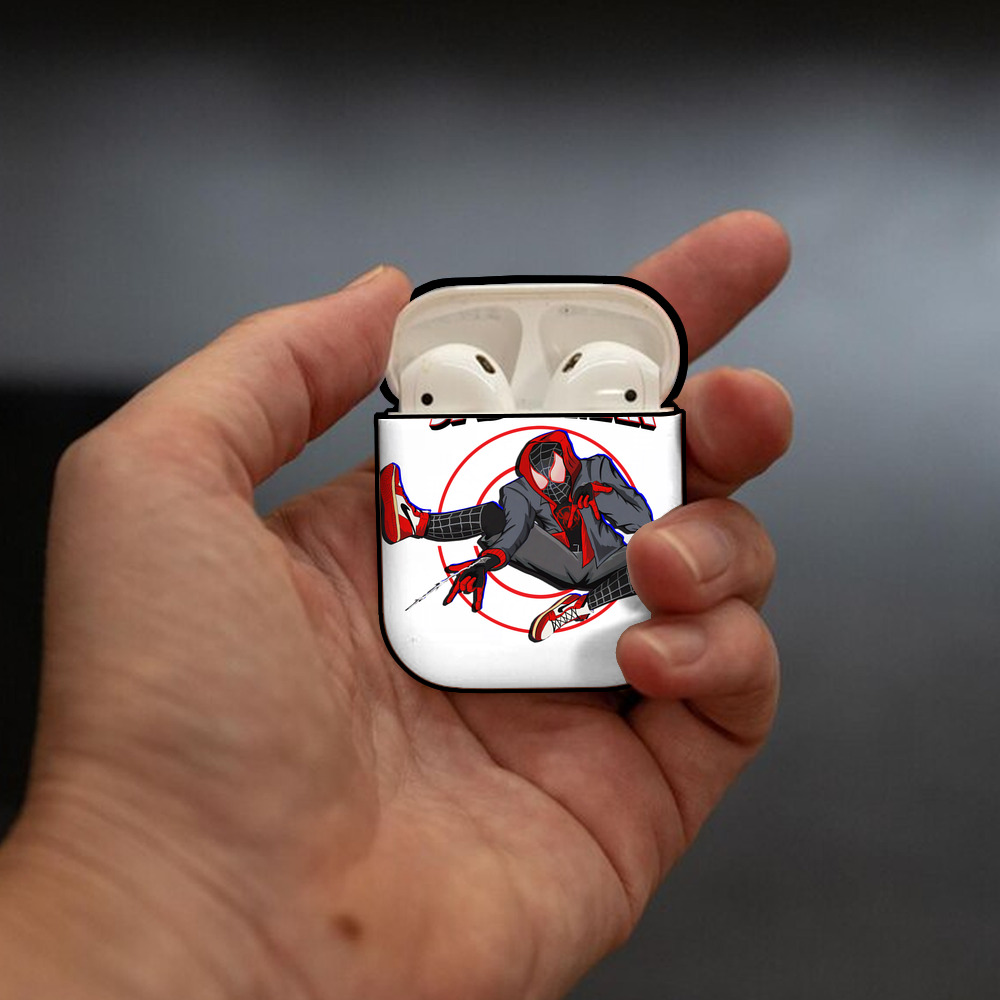Spider Man スパイダーマン AirPods 第2世代保護ケース ハードシェル ブラック 耐衝撃・防指紋・カラビナ付き